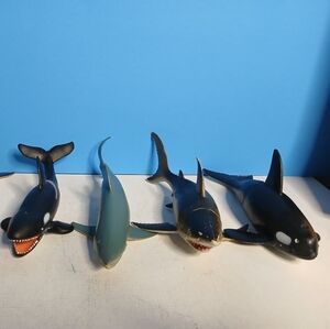 Ocean life plastic play toys, lot of five